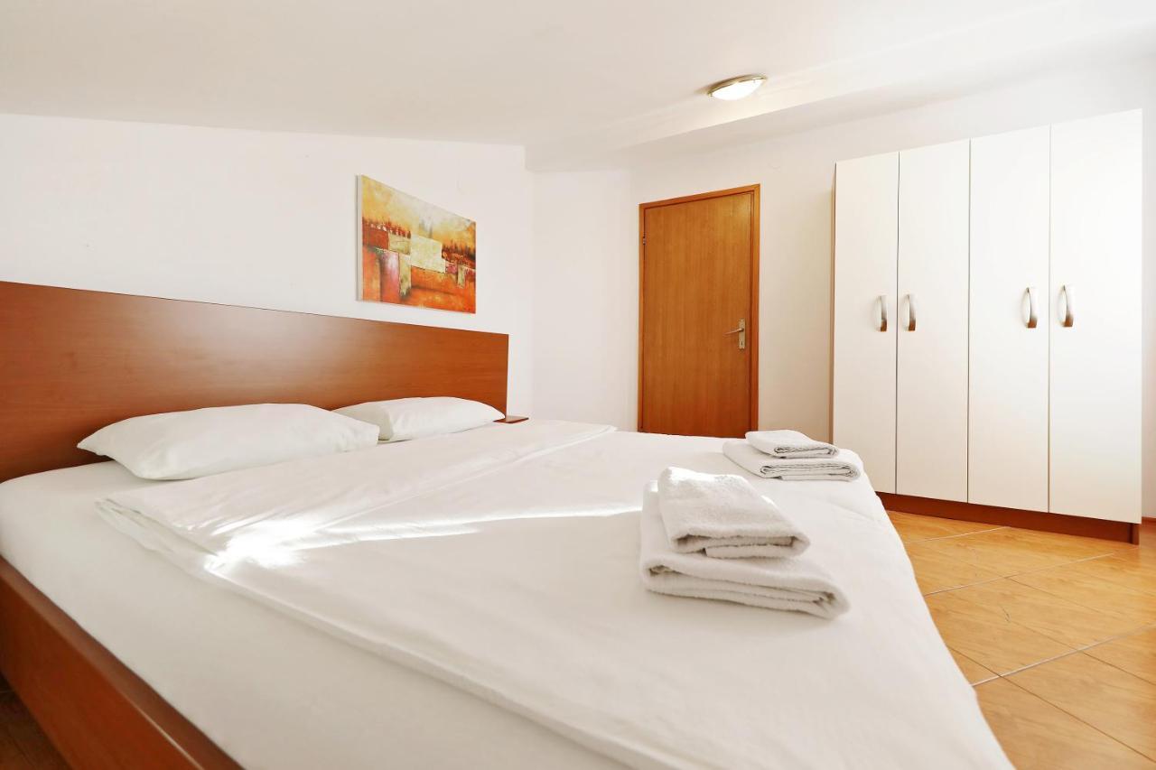 Apartmani "Jadran" 파그 외부 사진