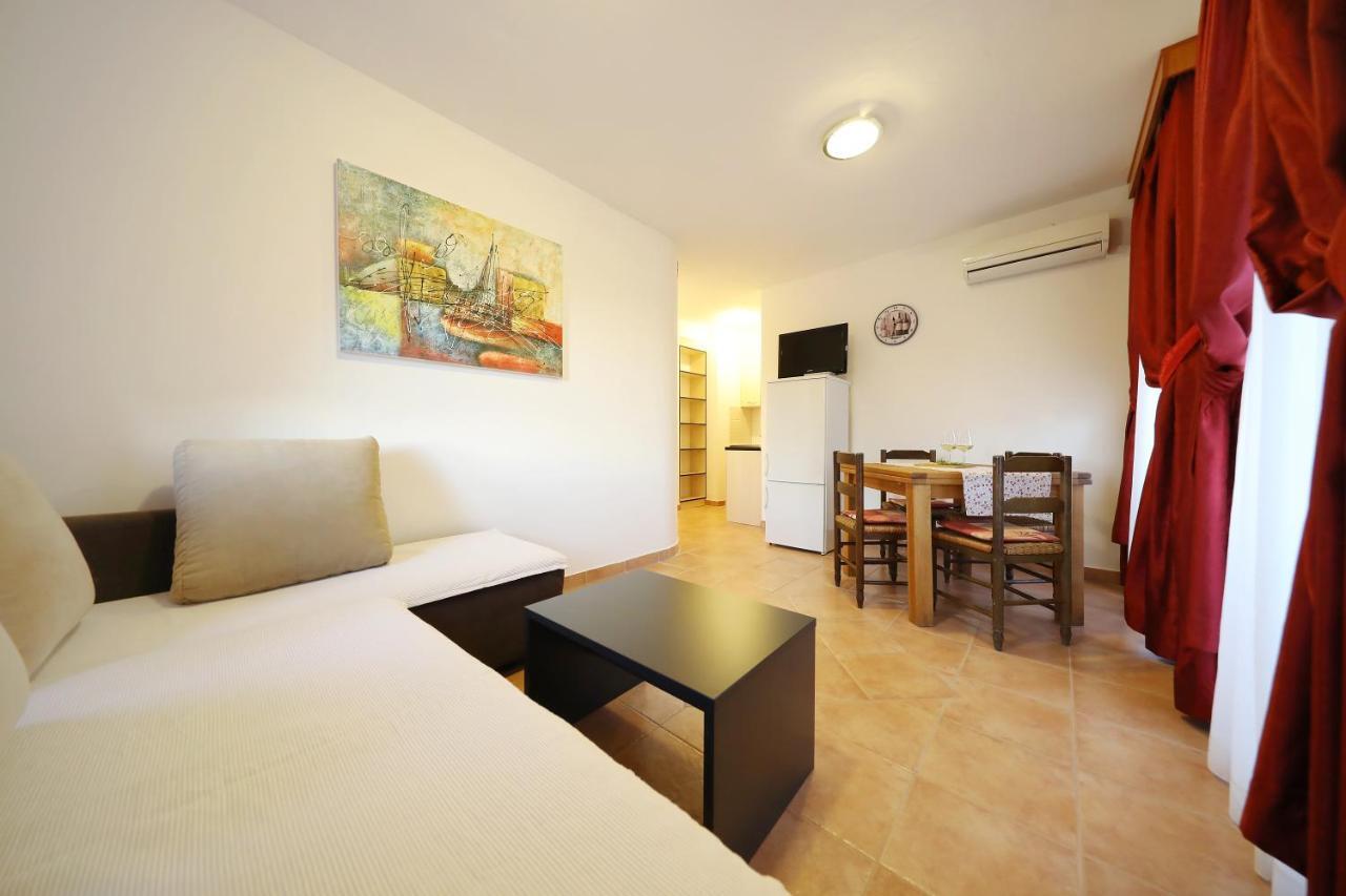 Apartmani "Jadran" 파그 외부 사진