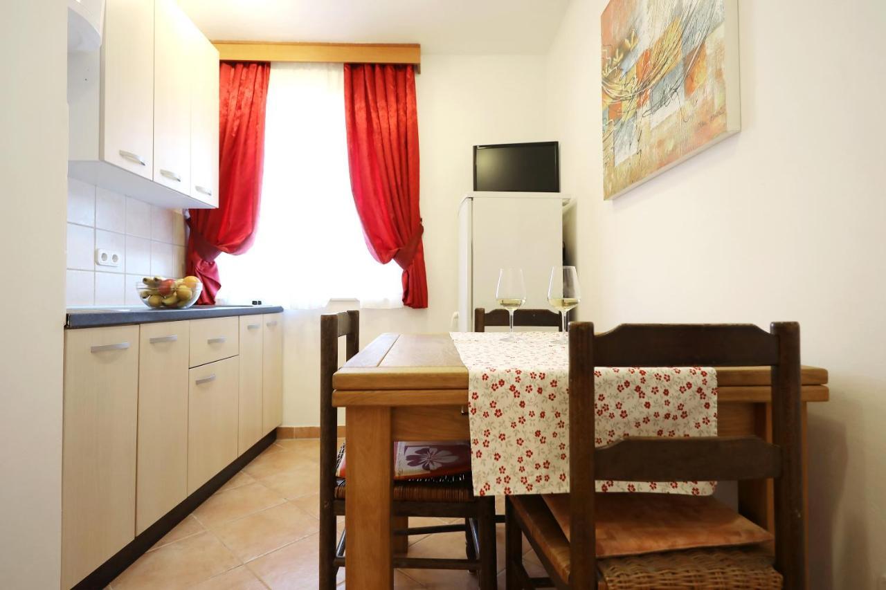 Apartmani "Jadran" 파그 외부 사진